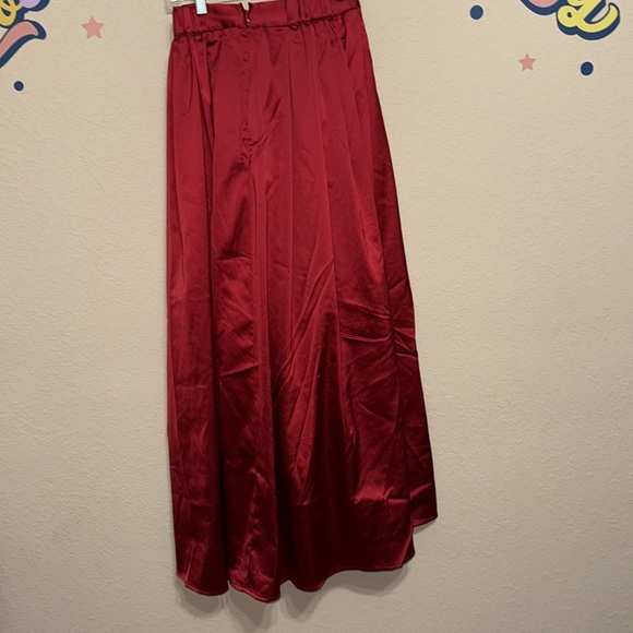 Making the Cut Women's Standard Drapy Hi-lo Maxi Skirt - Picture 6 of 7